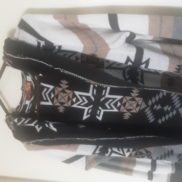 Belladini Hooded Aztec Pattern Cardigan Sz S/M ? - Picture 2 of 5